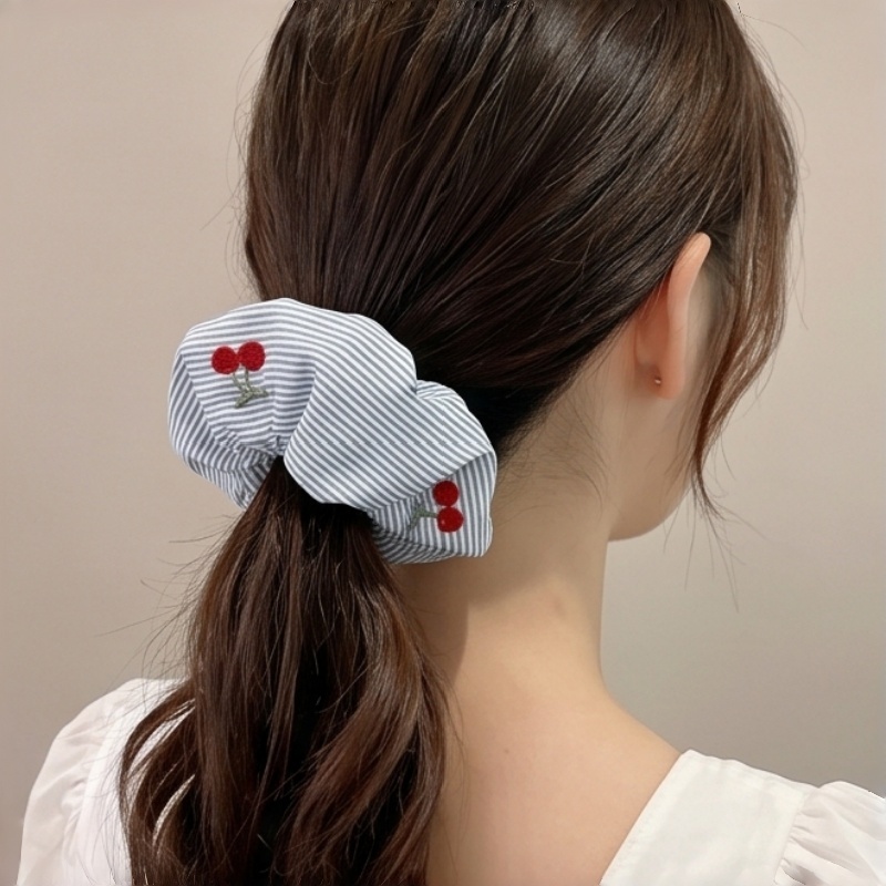 Elegancka gumka do włosów z ha – Embroidery Zone recenzja i cena