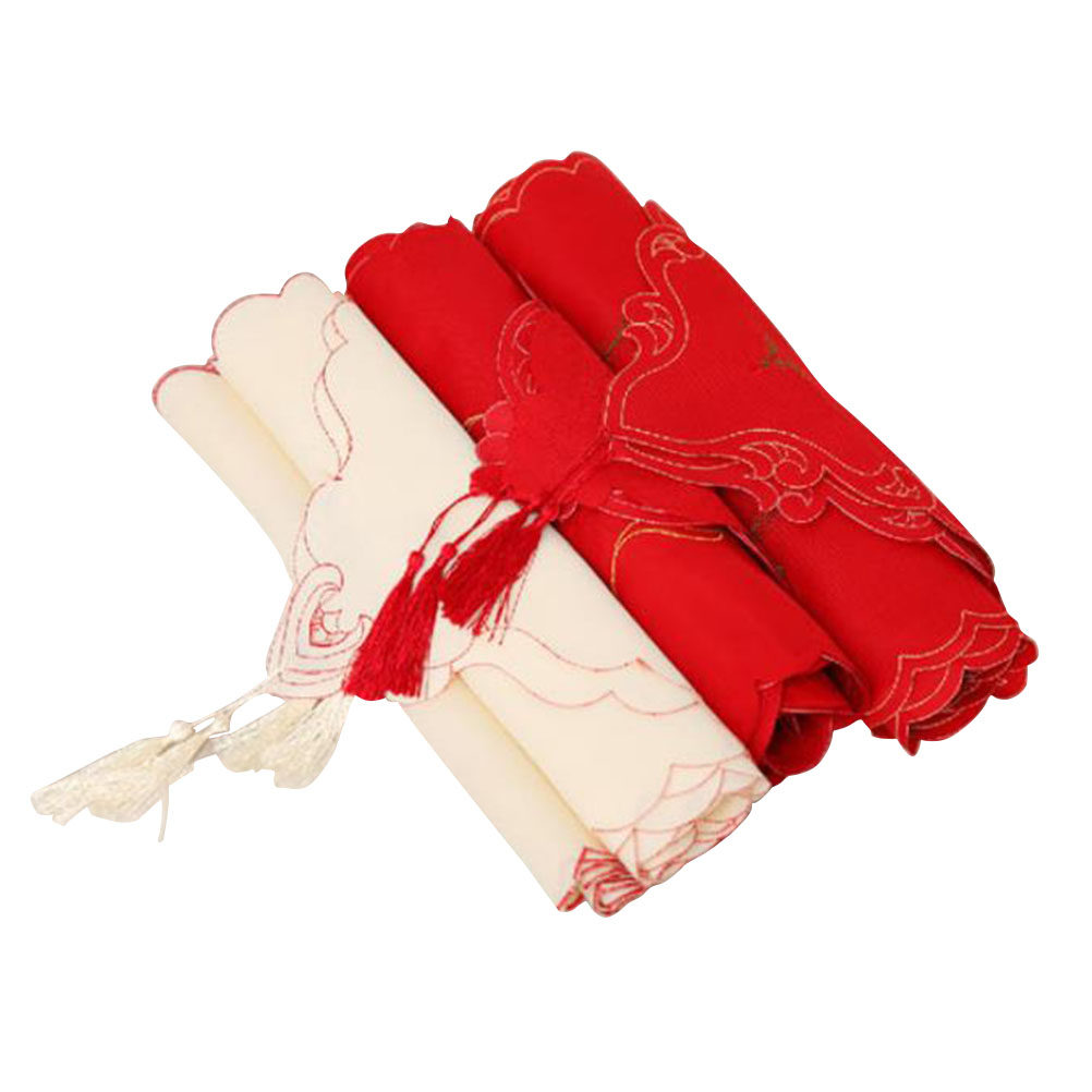 Świąteczny wzór na obrus z haf – Embroidery Xmas Decorations recenzja i cena