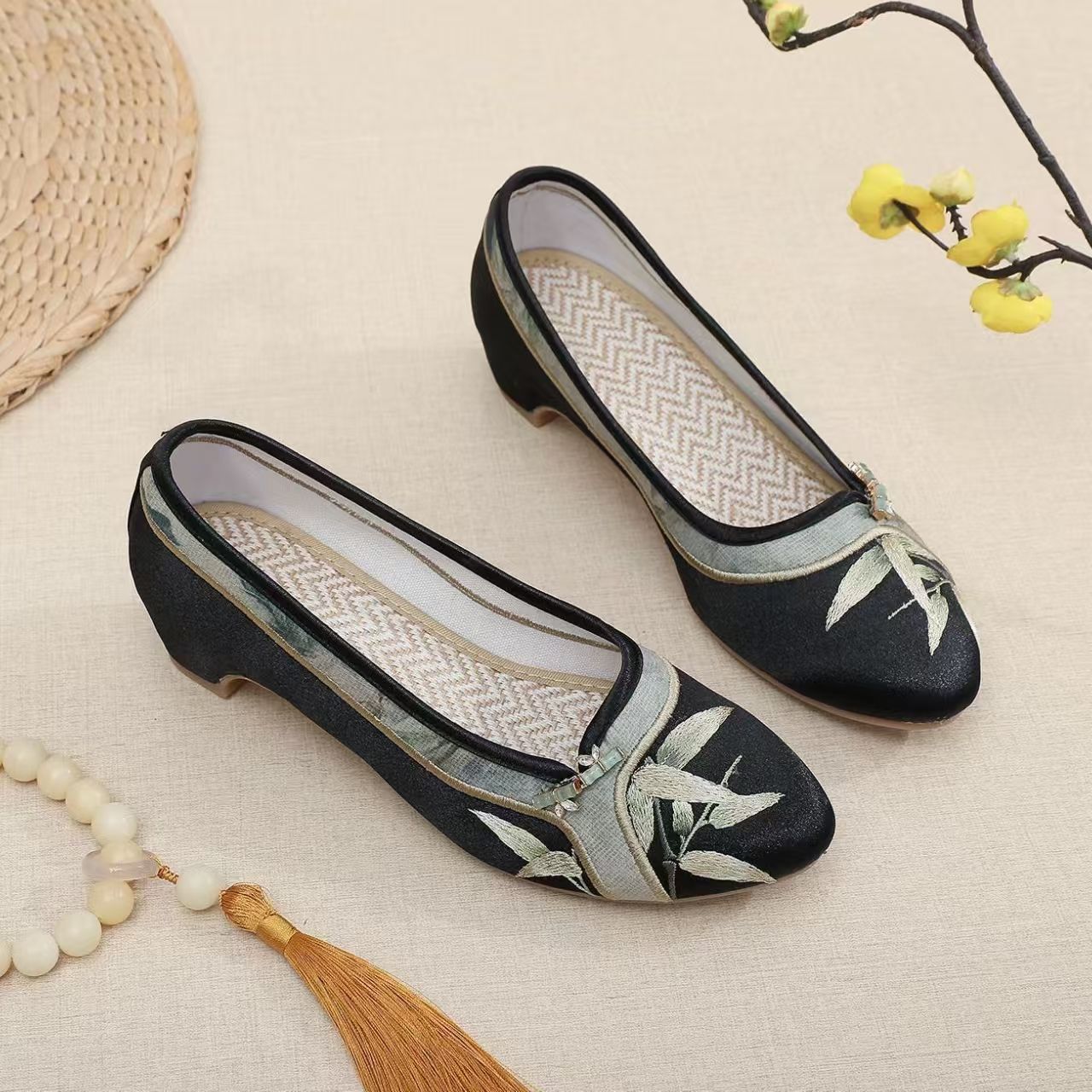Damskie buty Cheongsam na nisk – Embroidery Shoes recenzja i cena