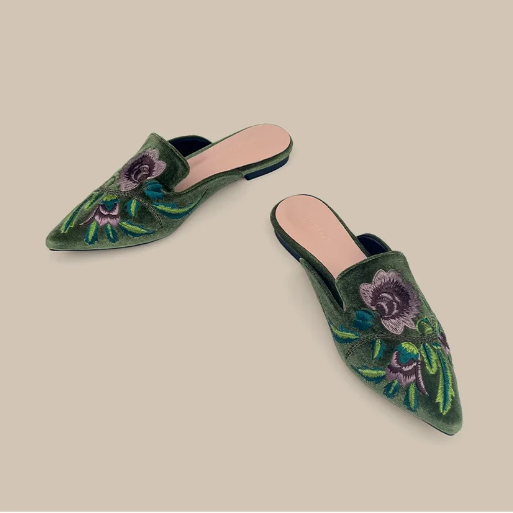 Aksamitne mule z haftowanym kw – Embroidery Flower recenzja i cena