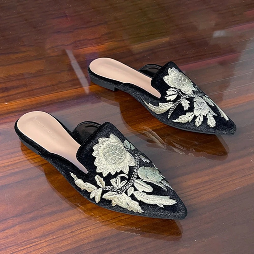 Aksamitne mule z haftowanym kw – Embroidery Flower recenzja i cena
