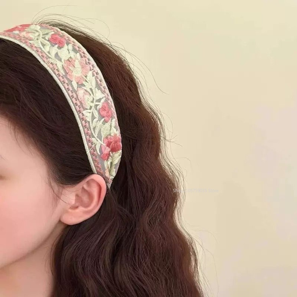 Wiosenna Koronkowa Haftowana K – Embroidery Hoop recenzja i cena