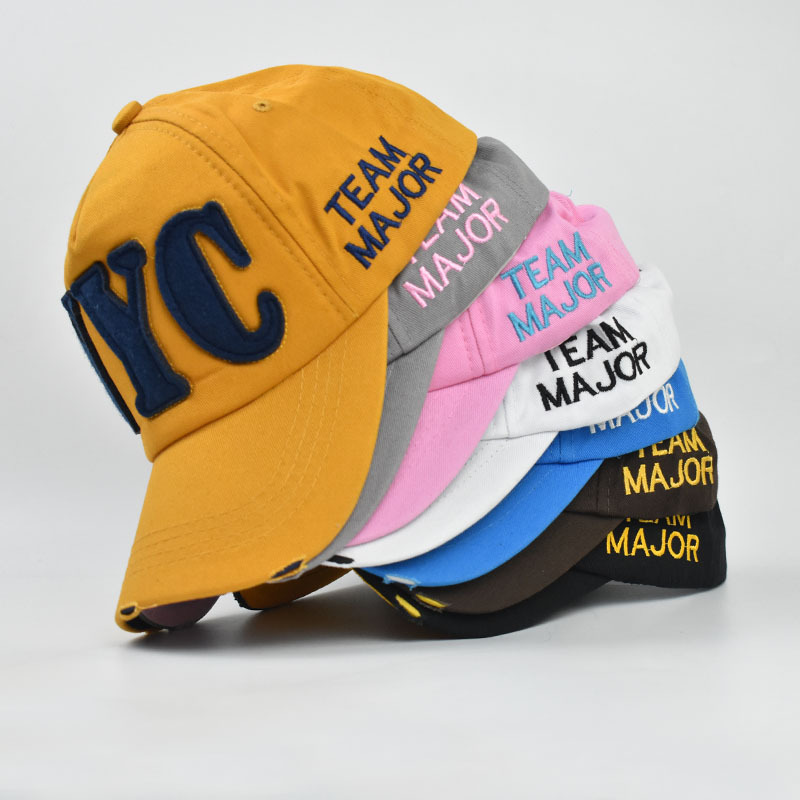 Czapka baseballowa z haftem „B – Embroidery Nyc recenzja i cena